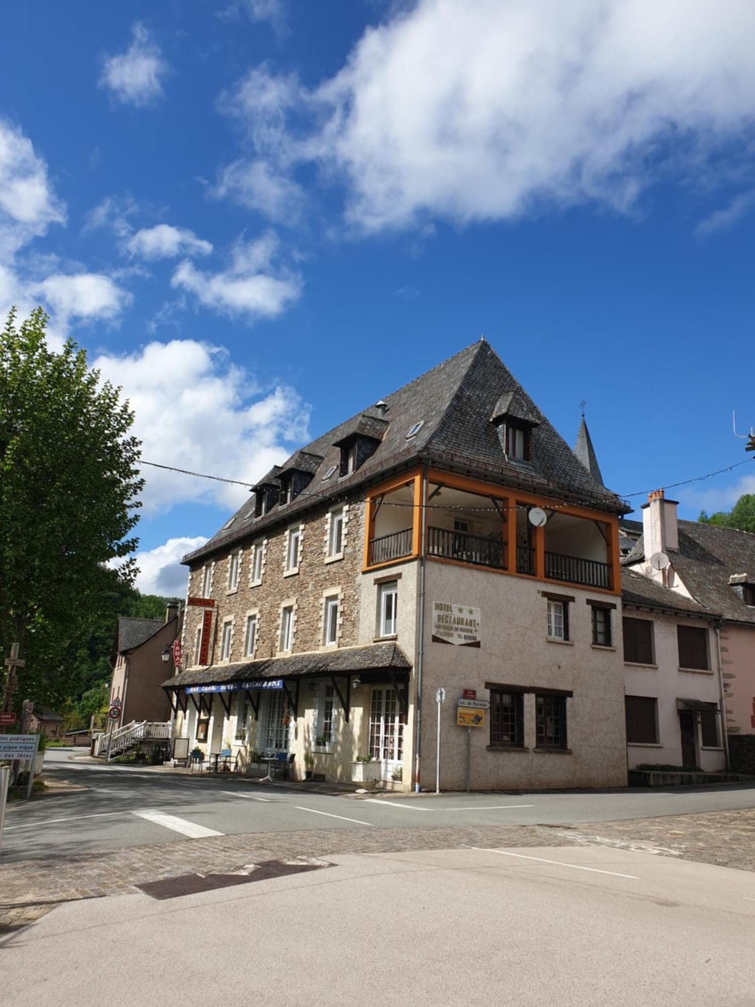 Aux Gorges Du Dourdou Hotel Conques-en-Rouergue Bagian luar foto